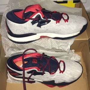 New Adidas Crazy light Boost Low 2016 Size 9 us